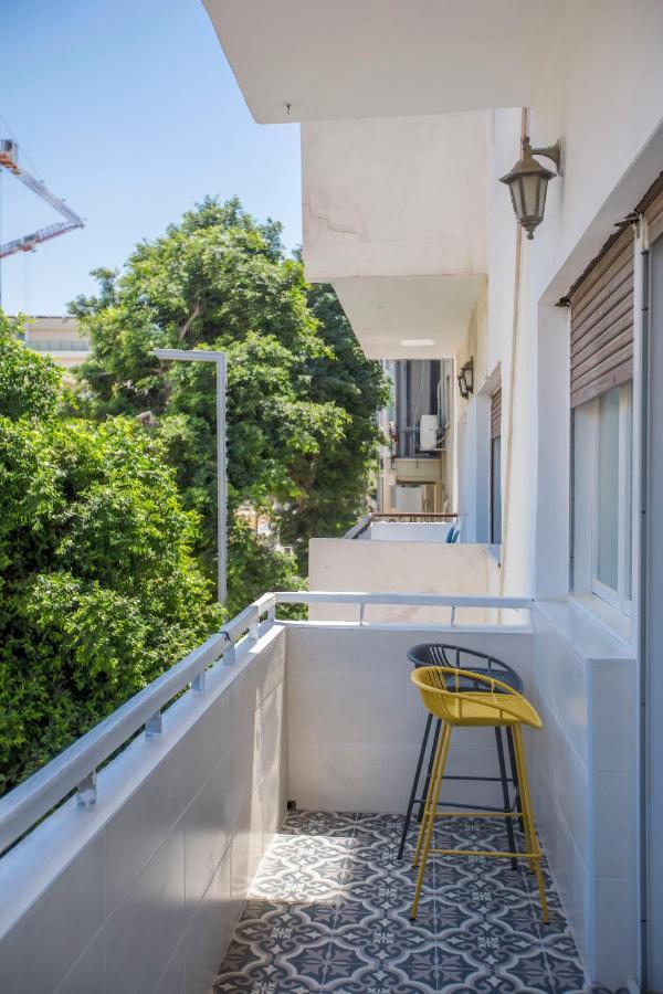 1B Patio Beach House Premium Location W/2 Balcony Тель-Авив Экстерьер фото