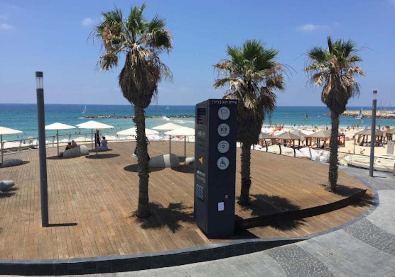 1B Patio Beach House Premium Location W/2 Balcony Тель-Авив Экстерьер фото